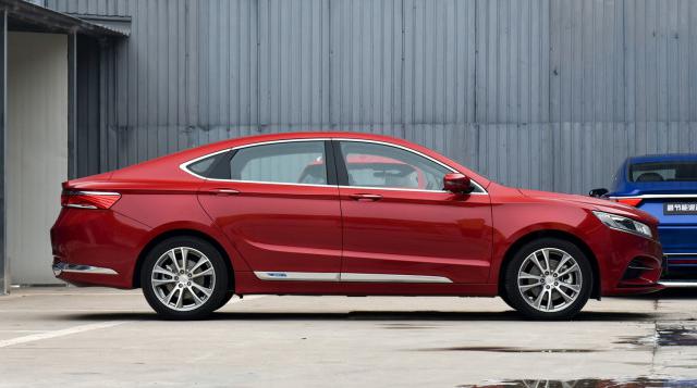 「车无涯」最美国产B级车来了，比奥迪A7还上档次，油耗吊打摩托车