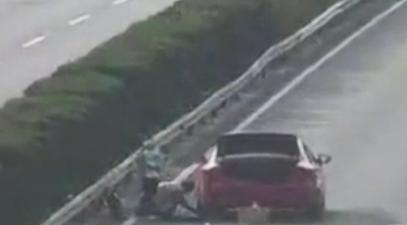 #青海生活百姓1时间#男子高速车胎故障，在应急车道换胎后被扣6分，只因忽略了警示牌