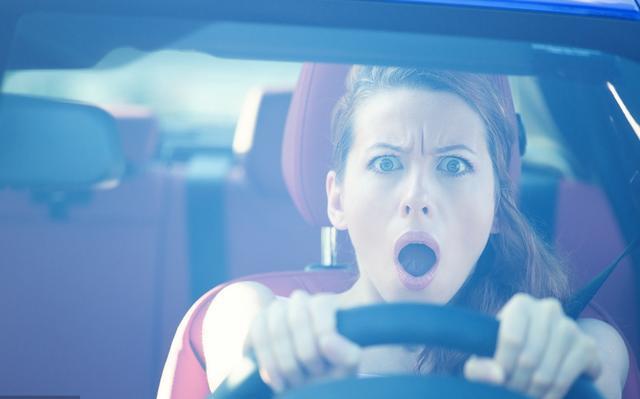 【盐山发布】刹车失灵怎么办？不用慌张，你的车上至少有两套备用刹车