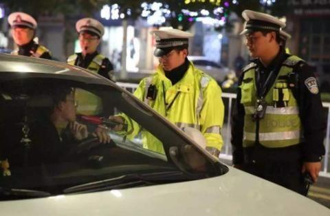 [霍山之声TB]交警提示：C1驾照别浪费！满足4个条件，就能领B2驾照