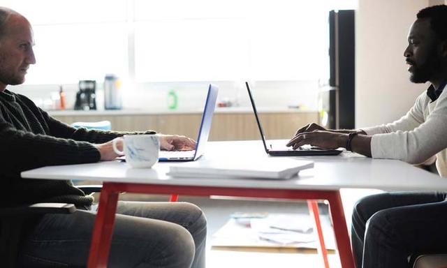 我的职场攻略@同事之间打交道的三个底线，既不得罪人又能保护自己