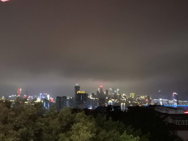 见闻事实录@年轻人却好像越来越“不着急”结婚了