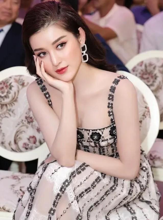 #文思泉涌#最美好的岁月都伴着痛苦，事后回忆起来却倍感幸福