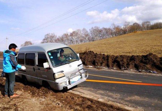 汽扯扒谈■后备箱有了这4样东西，能在关键时刻起大作用