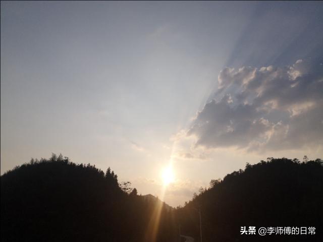 「心理观察家」向着太阳向着光，拥有不败的力量。