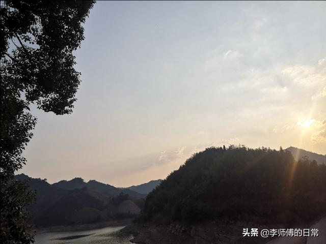 「心理观察家」向着太阳向着光，拥有不败的力量。