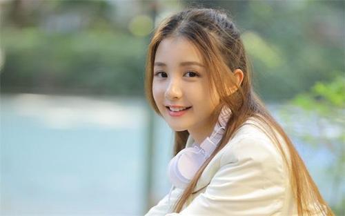 【幸福的拉拉】分手后，女人有这4种表现，说明她还深爱着你！