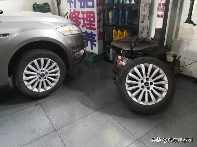 【汽车资讯】胎压监测买哪种最好？老司机实车演示，不要再多花冤枉钱了