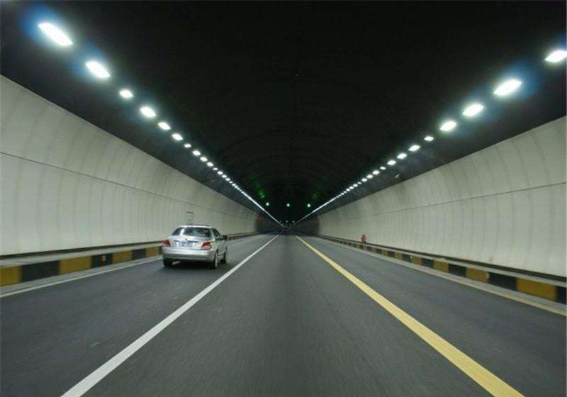 [汽车密报局]高速上新增标志“问号加灯泡”到底什么意思？交警：再说最后一次