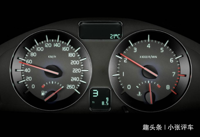 「小张评车」跑高速车速120最省油？老司机：瞎说，这个速度才最省油！