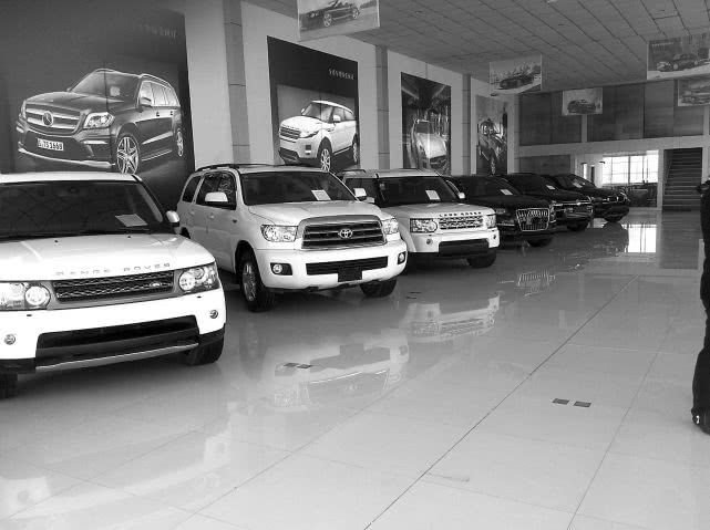 [汽车轿车讲堂]为啥很多二手汽车看起来很新？二手商贩给出答案，都不是省油的灯