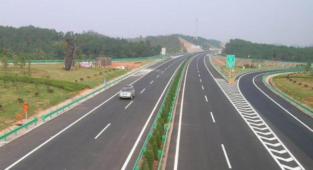 「我本凡人」以下几种情况：私家车跑高速超速不再罚款