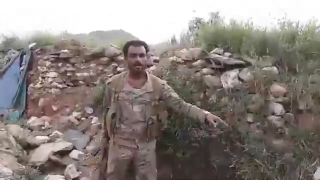 沙特出动武装直升机支援，也门军队打顺风战，这次胡塞武装败