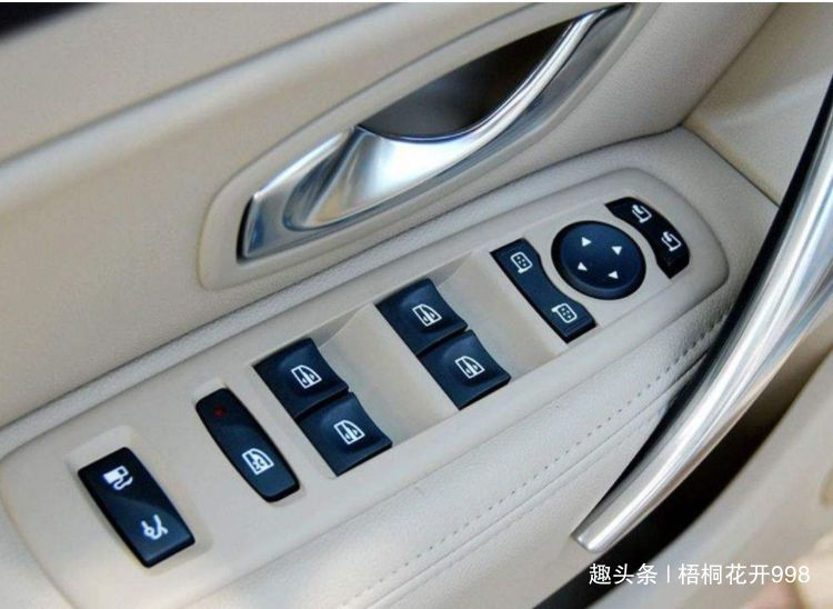 【梧桐花开998】为什么聪明人开车只开一个窗？老司机：新手学着点，都是经验