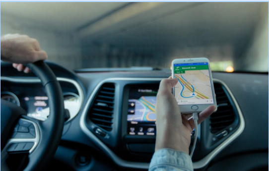 金乡县电视台@开车用手机导航也会被罚款扣分？不注意这些小细节可不行！