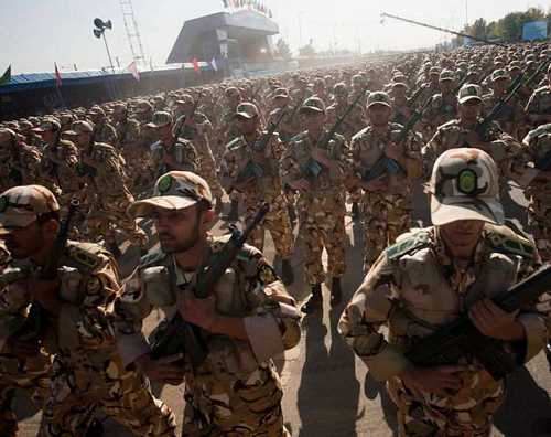 15万大军进攻之际，伊朗10万人在后方集结，土霸王或遭夹击？