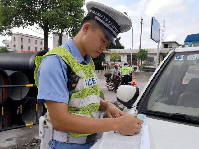 九零后聊车■年检新升级！车上凡是带有它的都操点心，否则交警一律严查
