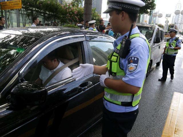 九零后聊车■年检新升级！车上凡是带有它的都操点心，否则交警一律严查