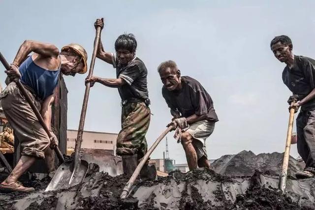 柠檬美文■没有一件工作不辛苦，加油！