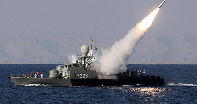 伊朗真做到了！最新导弹快艇火力全开，速度185公里和导弹一样快