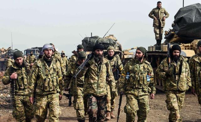 争夺战略重镇曼比季！土耳其军队炮击叙利亚政府军，缴获一辆坦克