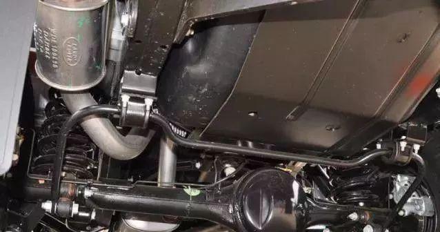 「交通安全APP」高速开车突然听到这5种声音？不用多想！赶快下车检查