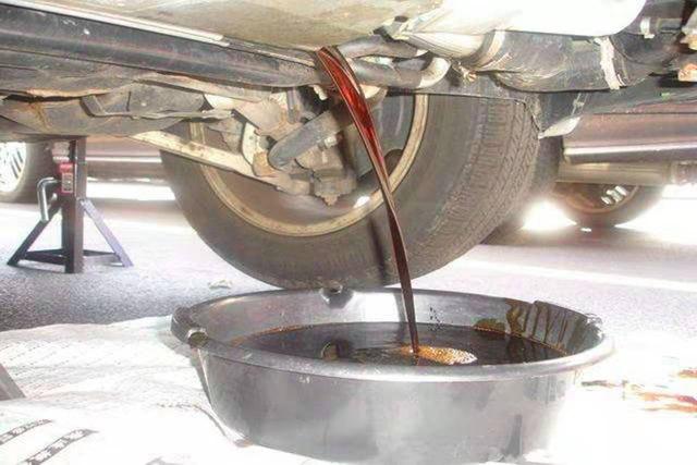 #湖南弹个车吧#汽车保养时，你在休息区喝免费咖啡 修车费用可能会翻倍