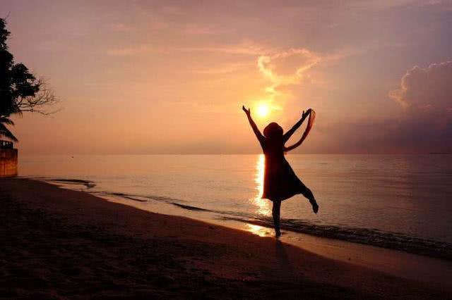 #晚安墨然#一个女人最好的生活态度，就是做到这几点，活出最好的自己