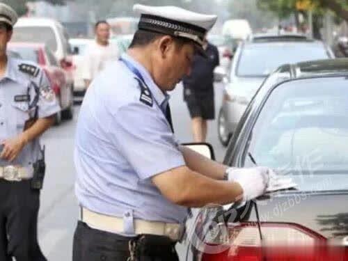 [大焦作论坛]焦作的车主注意了！这样安装行车记录仪，扣你12分没商量