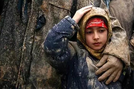 #哲学诗画#穷人与富人的本质区别究竟在哪里？高人给你深度剖析