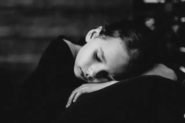 「心聆护航」“救救我！”父母应该怎样和抑郁的孩子相处？