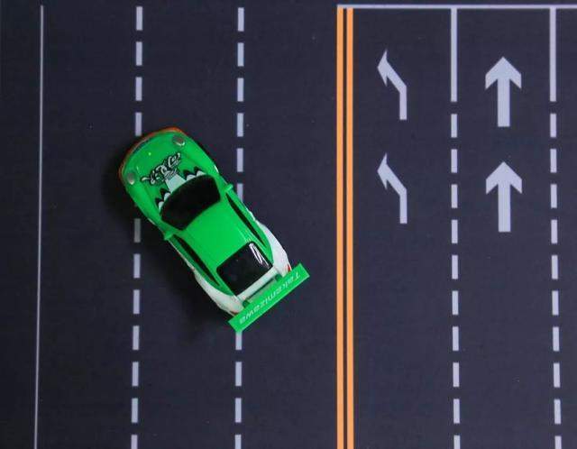 [下车让一下]这7个违章陷阱，司机容易中招，12分不够扣