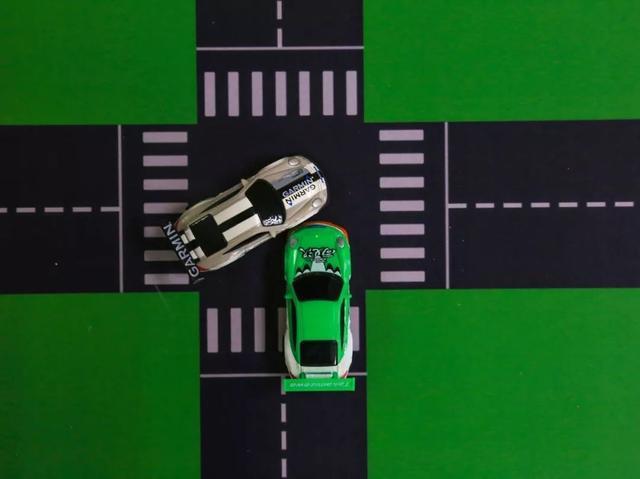 [下车让一下]这7个违章陷阱，司机容易中招，12分不够扣