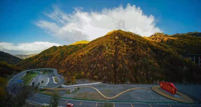 【励志司机蕊蕊】人生的道路万千条，不管你走哪一条，最终都会到达同一个终点