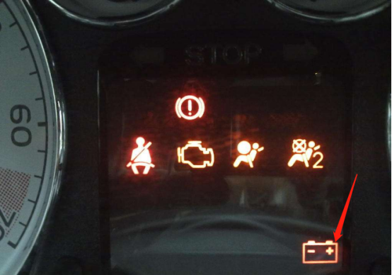 「车与舆」汽车出现这几种表现，就证明蓄电池的寿命到了！千万不能疏忽