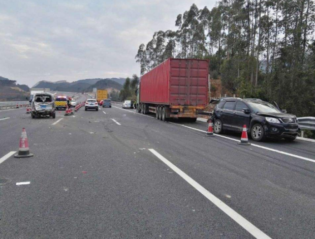 「美美笑」一辆车不停最多能开多远？修车工：这是极限，超过的都送来大修了