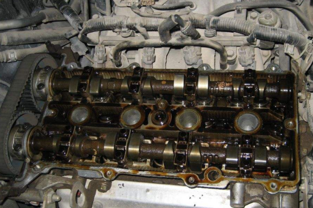 小生视频■车开久了积碳越严重咋办？聪明的老司机都用这招，积碳全跑光