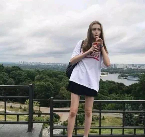 「说说心情语录」情商较高的男人，从不主动联系女人，却能让女人念念不忘