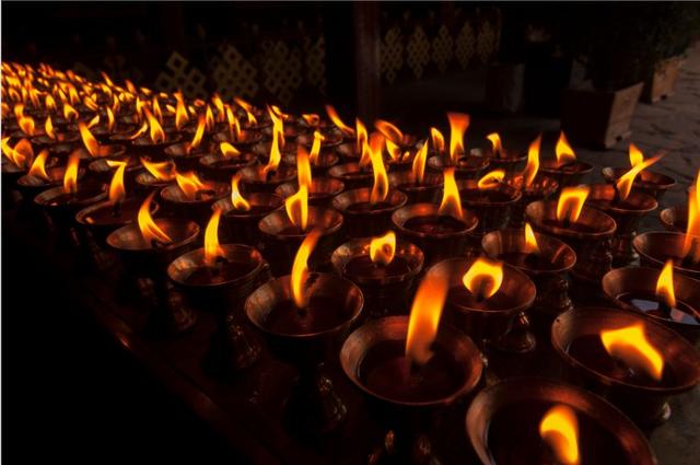 【成功的起点】青春是合不上的书，爱情是扔出了就收不回的赌注