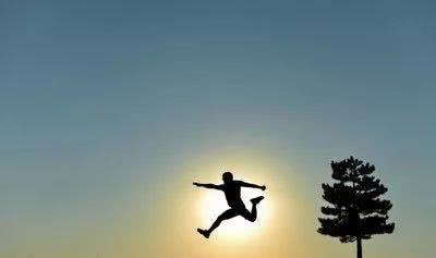 「华云头条」你所受的苦，都是生活对你的考验