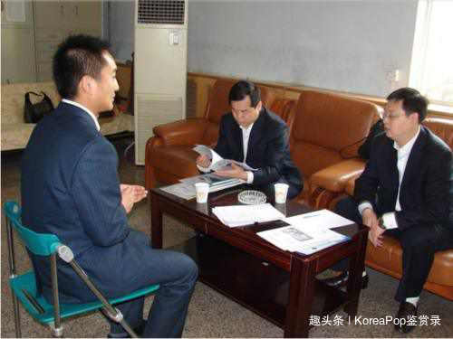 #KoreaPop鉴赏录#面试官：5分钟之内让人生气，你会怎么做？姑娘1句话被录用