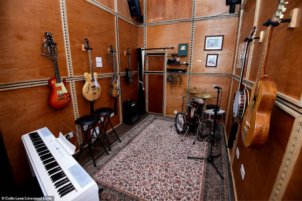 约翰·列侬儿时住处改造成Airbnb 内部抢先曝光
