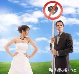 「陆恩心理工作室TB」抑郁并非一个人的事：从家庭根源说起