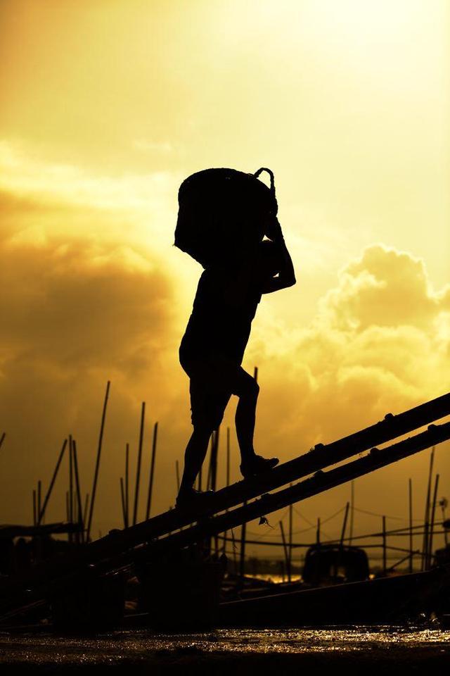 [浅浅情感说]熬得过生活的，有多少人