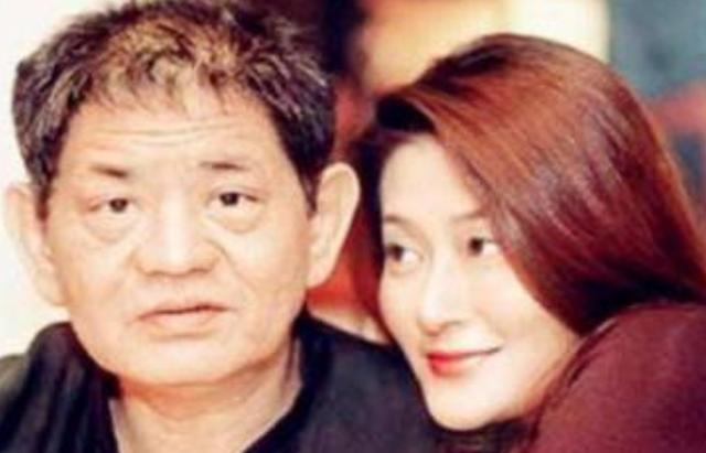 文娟滴励志语日结■她15岁兼职模特，18岁被迫出演低俗片，后却在媒体面前颜面尽失