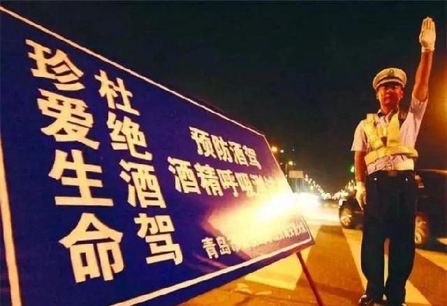 [小凯谈车]酒后躺在车里等代驾，却被判为了酒驾？车主：睡会觉都不行了？