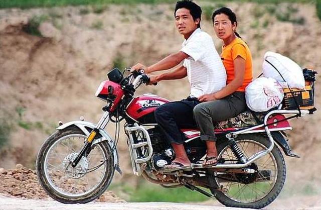 「小维评车」注意！这3种车不再是C1驾照准驾车型，交警：查到扣12分绝不留情