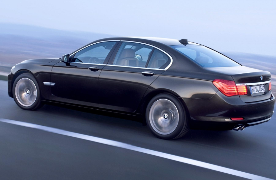 葫芦君说车：汽车开多久卖掉最划算？记住这个数，别在“黄金时间”就把车卖了