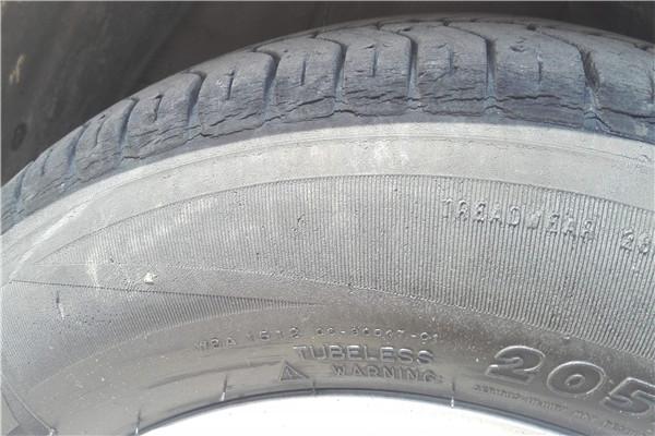 #选车中心#汽车轮胎什么时间要更换呢？这点很重要