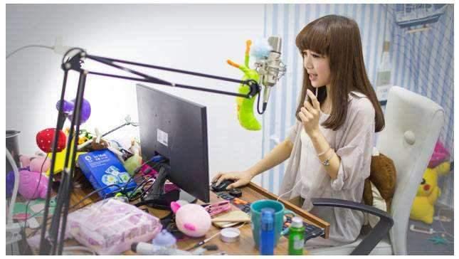 #职场实战干货#女大学生兼职做网络主播，收入曝光，网友：不少了